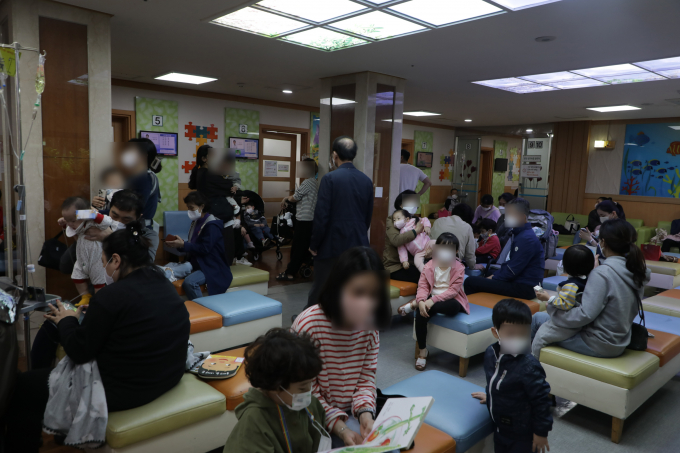 국내 1호 어린이병원도 '인력난'… 휴일진료 중단