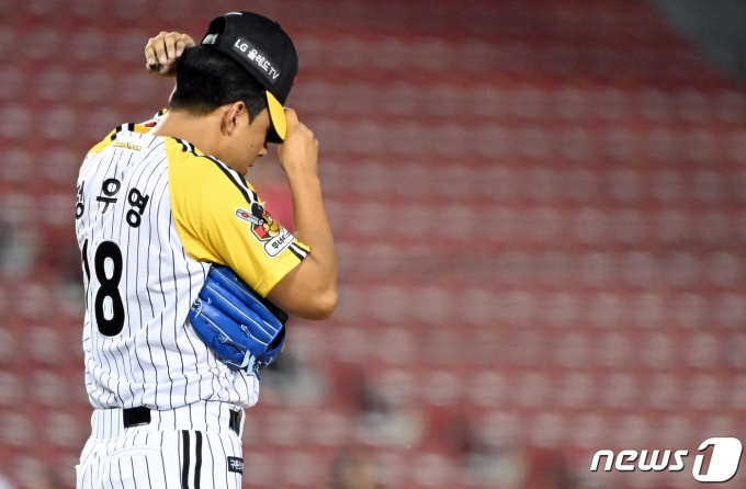 [사진] 실점에 아쉬워하는 정우영