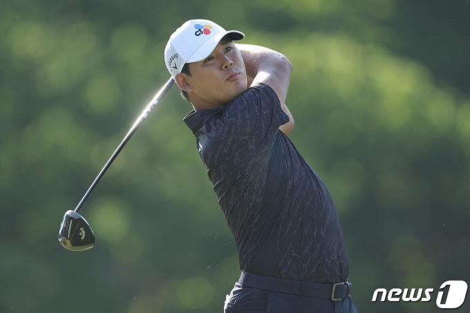 메모리얼 토너먼트 2라운드 공동 5위로 올라선 김시우. ⓒ AFP=뉴스1