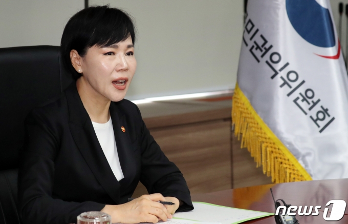 전현희 국민권익위원회 위원장이 30일 오전 서울 종로구 세종대로 정부서울청사에서 국회의원 가상자산(코인) 보유 이해충돌, 중앙선거관리위원회 고위 간부들의 ‘자녀 특혜 채용’ 등 긴급 현안 관련 기자간담회를 하고 있다. 2023.5.30/뉴스1 ⓒ News1 김명섭 기자