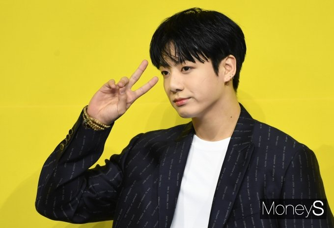 정국이 조만간 첫 솔로앨범 출시 일정을 확정한다./사진=머니S DB