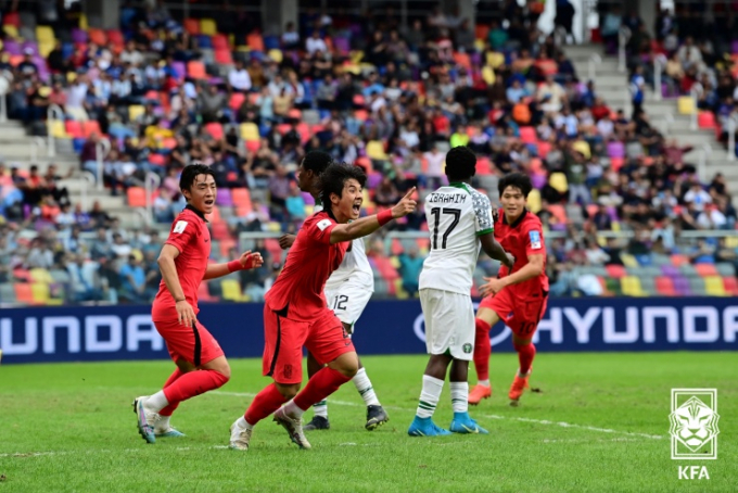 한국 U-20 대표팀이 나이지리아를 꺾고 U-20 월드컵 4강에 진출했다. 사진은 나이지리아전 결승골을 기록한 최석현이 득점 이후 환호하는 모습. /사진=대한축구협회