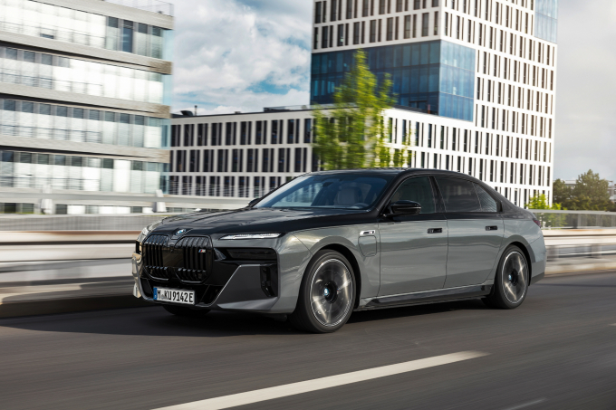BMW 코리아가 플래그십 플러그-인 하이브리드 세단 뉴 750e xDrive를 공식 출시했다. /사진제공=BMW