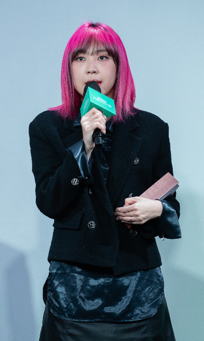 래퍼 이영지가 결식 우려 아동을 돕기 위해 희망브리지 전국재해구호협회에 1000만원을 기부했다. 사진은 지난 2021년 서울홍보대사 위촉식에 참석했던 이영지. /사진=뉴스1