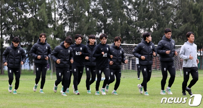 [사진] 이탈리아와 4강전 앞둔 U-20 대표팀 '결전의 땅 첫 담금질'