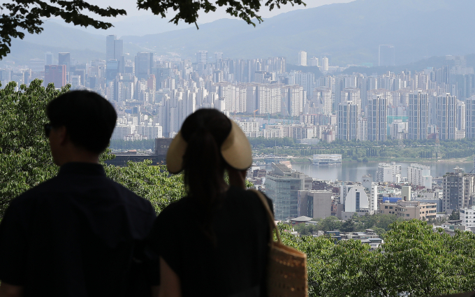  서울 중구 남산에서 바라본 아파트 단지./사진=뉴스1