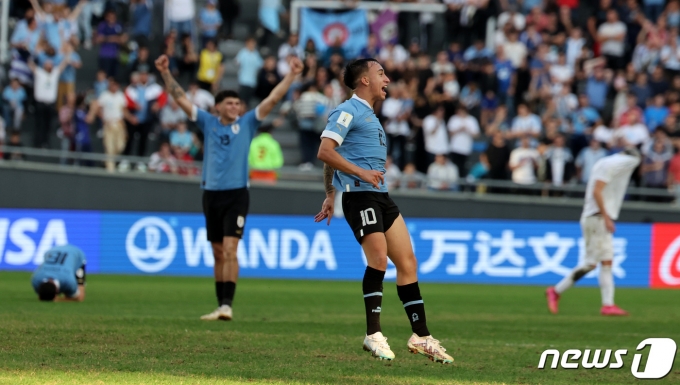 [사진] U20 결승 가는 우루과이
