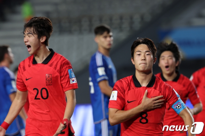 [사진] 주장의 품격 '다시 시작이다'