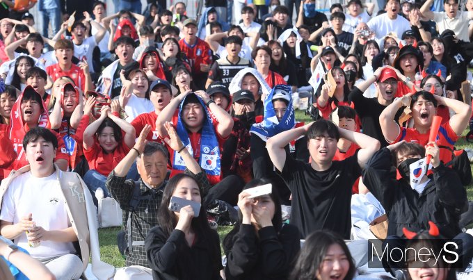[머니S포토] 'U-20 월드컵 4강전 아쉬운 패배'