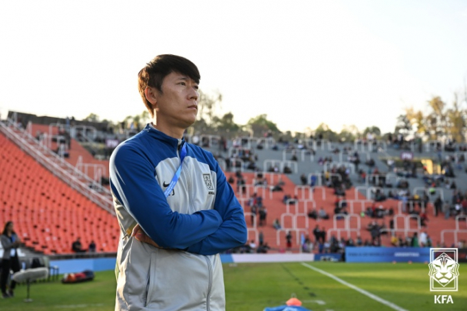 한국 대표팀이 국제축구연맹(FIFA) 20세 이하(U20) 월드컵 4강전에서 패배했지만 김은중 감독의 리더십은 극찬을 받았다. 사진은 지난달 26일 아르헨티나 멘도사 스타디움에서 열린 온두라스전을 지휘하는 김 감독. /사진=대한축구협회 제공
