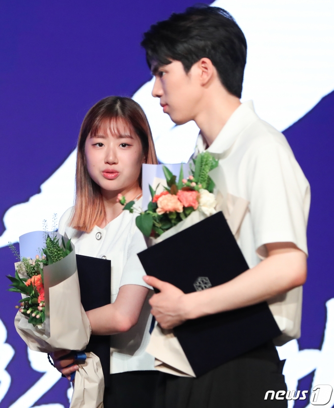 [사진] 대화하는 차준환·이해인
