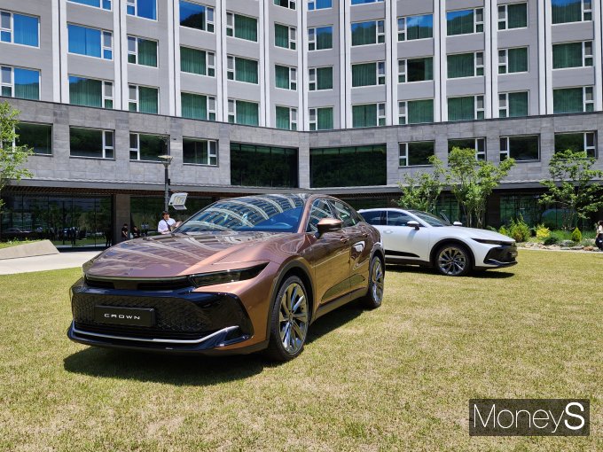 토요타의 플래그십모델 크라운 /사진=박찬규 기자