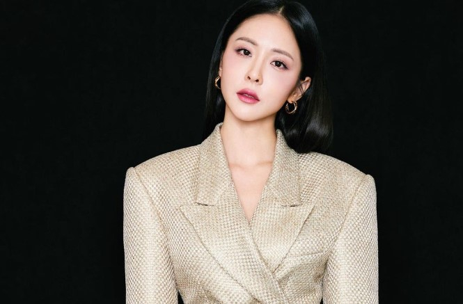  음주운전 여배우로 존재감을 뽐내고 있는 배우 진예솔을 향한 관심이 뜨겁다. /사진=진예솔 인스타그램