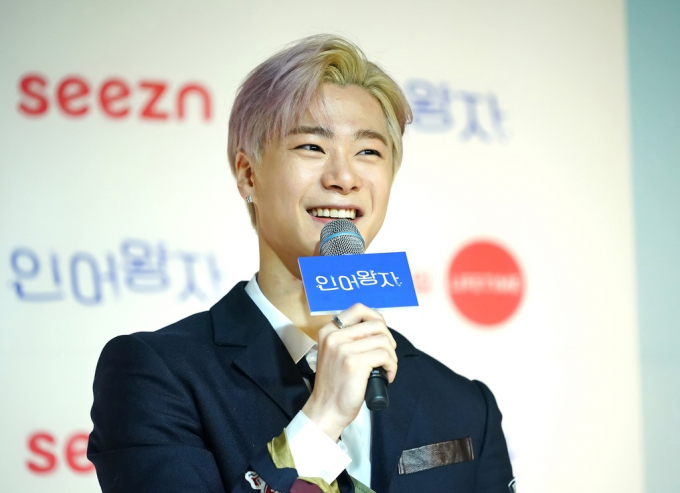 그룹 아스트로 멤버 고(故) 문빈을 둘러싼 각종 루머에 소속사 판타지오가 칼을 빼들었다. 사진은 지난 2020년 웹드라마 ‘인어왕자: 너를 만지다’ 제작발표회에 참석했던 그룹 아스트로 멤버 故문빈. /사진=라이프타임 채널·KT Seezn 제공