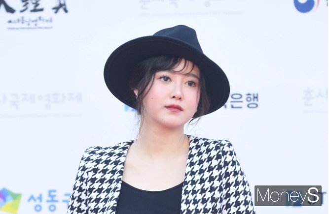 배우 구혜선이 전 소속사이자 전 남편인 배우 안재현이 속해 있는 HB엔터테인먼트(이하 HB)와 분쟁 중이다. 사진은 지난해 9월 서울 성동구 소월아트홀에서 열린 제27회 춘사국제영화제 레드카펫 행사에 참석한 배우 혜선. /사진=장동규 기자