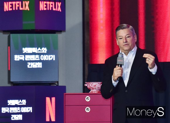 22일 포시즌스 호텔 서울에서 열린 '넷플릭스와 한국 콘텐츠 이야기'에 나선 테드 서랜도스 넷플릭스 공동 최고경영자(CEO). /사진=임한별 기자
