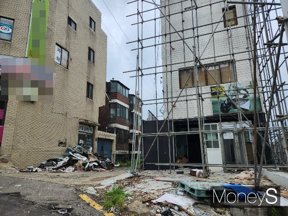 지난 6월27일 서울 서초구 방배13구역 주택재건축정비사업 현장은 현재 철거를 기다리고 있다. 이주는 약 98% 진행됐다./사진=정영희 기자