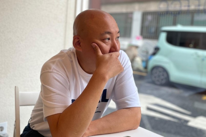 유명 웹툰 작가 주호민(41)이 발달장애 아들을 담당한 초등학교 특수교사를 아동학대 혐의로 고발한 건과 관련해 공식 입장을 내놨다. /사진=주호민 인스타그램