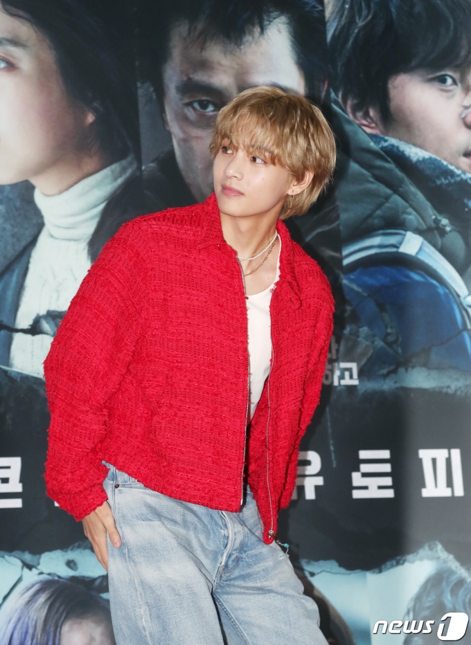 [사진] 방탄소년단 뷔, 일상이 화보