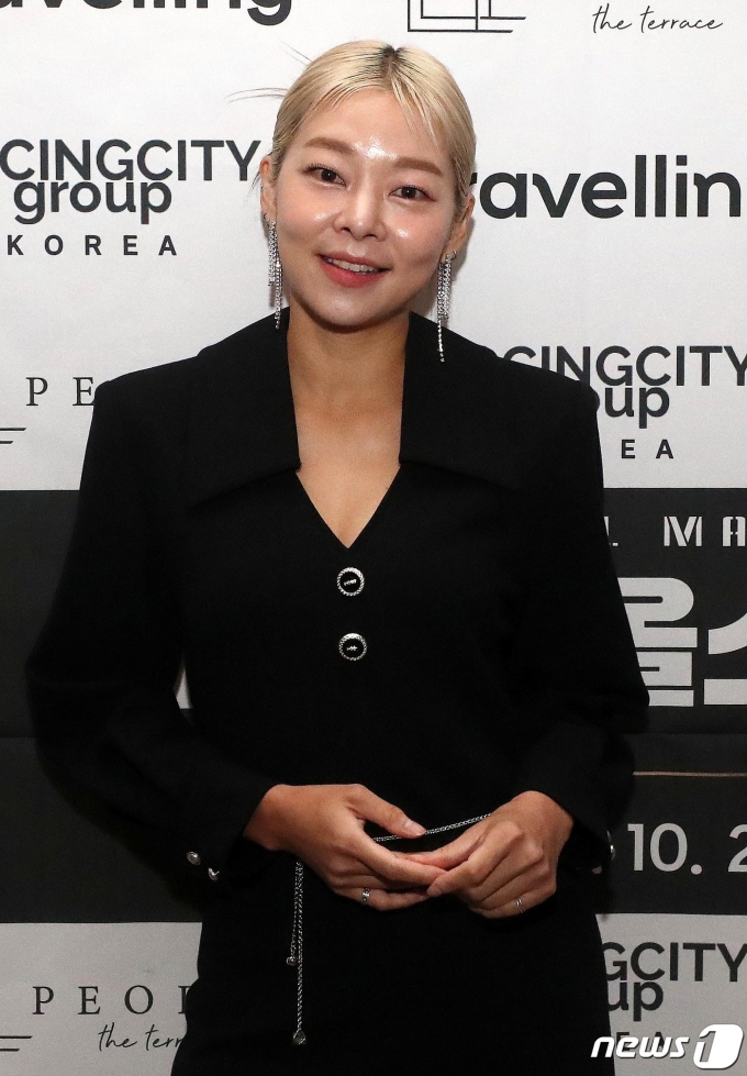 [사진] 레전드 만나러 온 축구여신 송해나