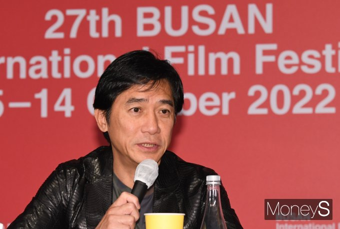 홍콩배우 양조위가 지난해 10월6일 오전 부산 해운대구 KNN시어터에서 열린 제27회 부산국제영화제 올해의 아시아영화인상 기자회견에서 취재진 질문에 답하고 있다./사진=장동규 기