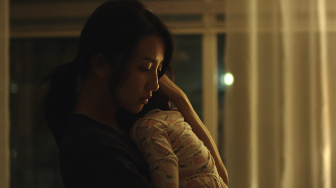 배우 박하선 또한 경력단절의 서러움을 토로했다. 사진은 영화 '첫번째 아이' 스틸컷 속 배우 박하선. /사진=㈜더쿱디스트리뷰션 제공