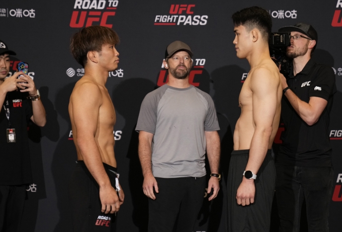 박재현(오른쪽)이 로드 투 UFC 라이트급 토너먼트 준결승에 나선다.(UFC 제공)