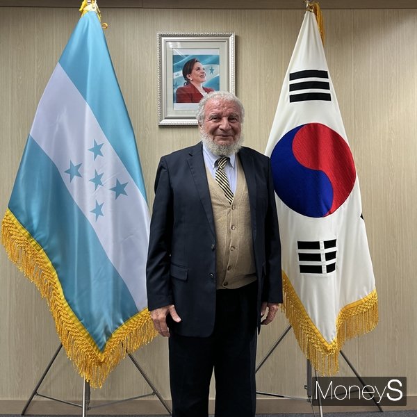 시오마라 카스트로 온두라스 대통령이 자신의 오랜 친구이자 전직 문화부 장관을 주한 대사로 파견했다. 사진은 로돌포 파스토르 파스카예 주한 온두라스 대사 지명자. /사진=최재혁 기자
