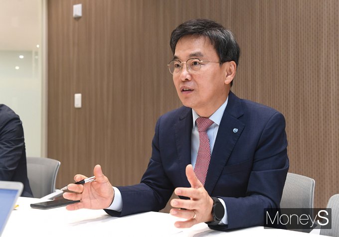 송수영 휴온스글로벌 대표가 자신의 경영 철학에 대해서 설명하고 있다. /사진=장동규 기자