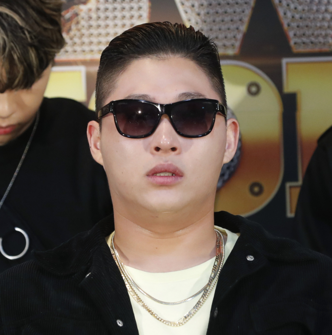 래퍼 스윙스가 어딜 가든 쫓아오는 사생팬에게 경고했다. /사진=뉴스1
