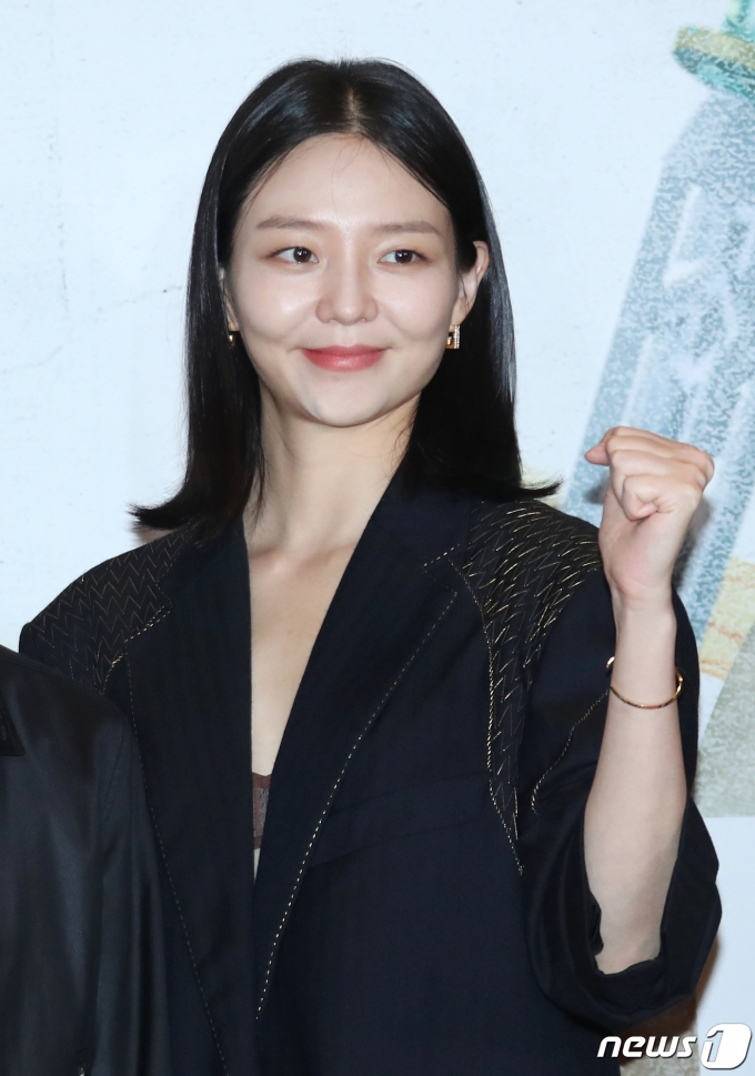 [사진] 이솜 '천박사' 파이팅