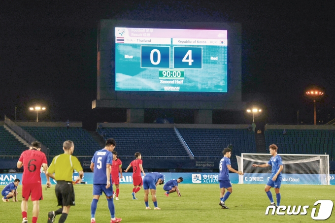 [사진] 대한민국 아시안게임 축구대표팀, 태국 상대로 4 대 0 대승