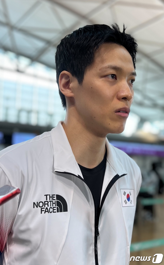 [사진] 인터뷰 하는 김선형
