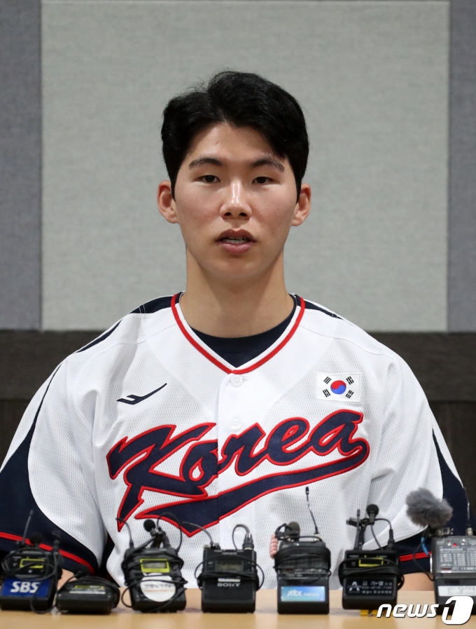 [사진] 아시안게임 각오 밝히는 캡틴 김혜성