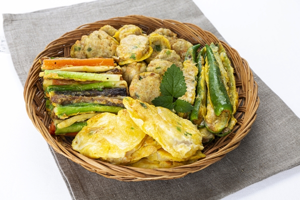 추석 때 많이 남는 모둠 전들을 모아 전골이나 찌개에 넣어 먹으면 좋다. /사진=이미지투데이  