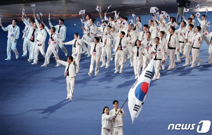 [사진] 대한민국 선수단 '입장'