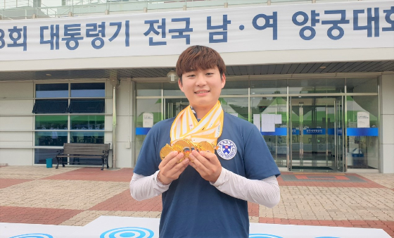 24일 업계 관계자에 따르면 지난 22~23일 경북 예천군 진호국제양궁장에서 열린 2024 양궁 국가대표 1차 선발전에서 남자부는 남유빈(현대제철), 여자부는 김수린(현대모비스)이 각각 1위로 2차 선발전 출전권을 얻었다./사진=뉴스1