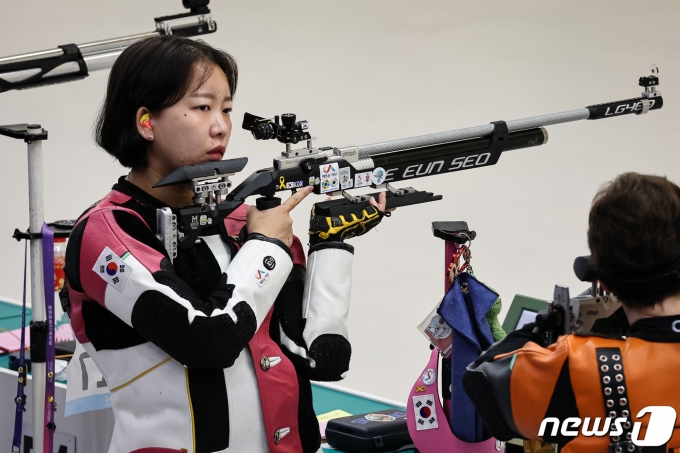 [사진] 숨 고르는 사격 이은서