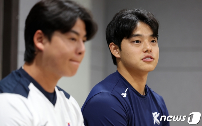 [사진] 국가대표 소감 밝히는 문동주