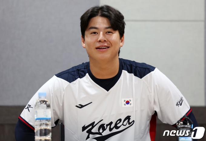 [사진] 항저우 출격하는 홈런왕