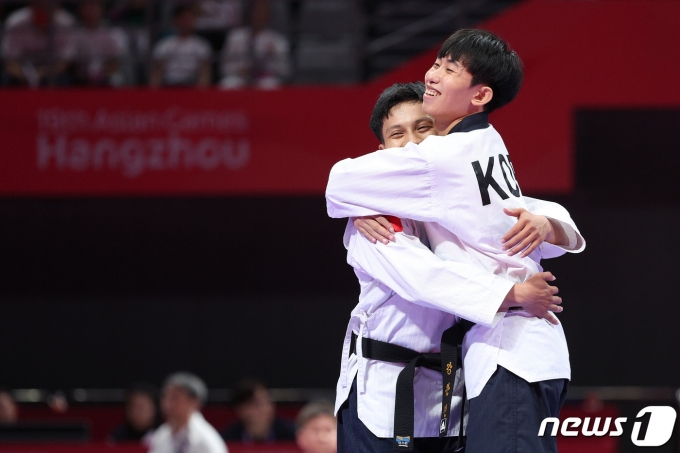 [사진] 강완진 '스포츠 정신'