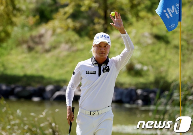 [사진] 허인회 '버디 성공'