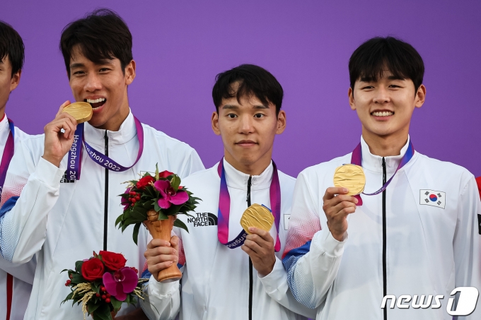 [사진] 남자 근대5종 단체 金