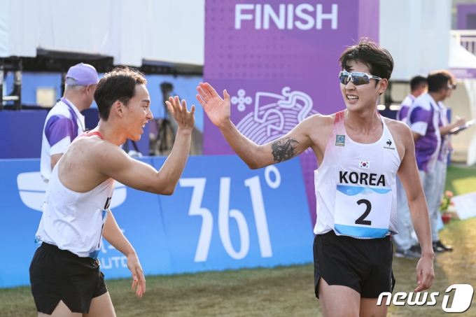 [사진] 전웅태 '이지훈 좋았어'
