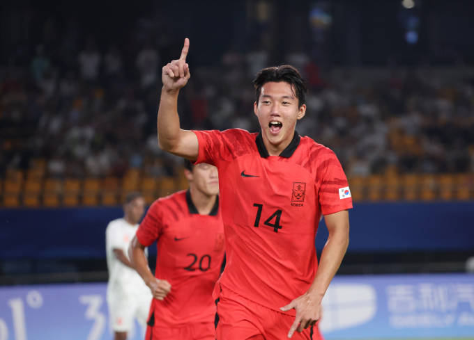 한국 축구대표팀이  24일 오후 8시30분(한국시각) 중국 진화시 진화 스포츠 센터 스타디움에서 열린 바레인과의 2022 항저우아시안게임 E조 조별리그 3차전에서 승리하며 3연승으로 16강에 진출했다. 사진은 선제골을 올린 이한범이 환호하는 모습. /사진=뉴시스
