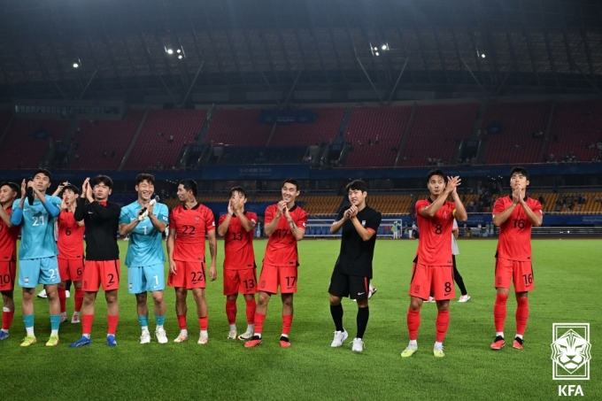 [사진] 항저우 AG 축구대표팀, 3전 전승으로 16강 진출