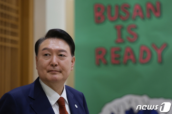 윤석열 대통령이 21일 오후(현지시간) 미국 뉴욕 시내에서 오흐나 후렐수흐 몽골 대통령과 정상회담을 하고 있다. (대통령실 제공) 2023.9.22/뉴스1 ⓒ News1 안은나 기자