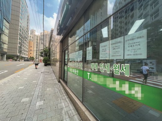 지난해 9월부터 올 1월까지 아파트 직거래 가운데 가족 등 특수관계인간 거래와 시세 대비 고·저가로 매매된 거래 내역 906건을 조사한 결과 182건(20.1%)이 위법 의심 거래로 파악됐다./사진=머니S