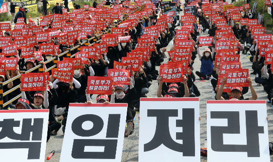 '주거' 비껴간 생숙 대책… 숙박업 신고 계도·이행강제금 연장
