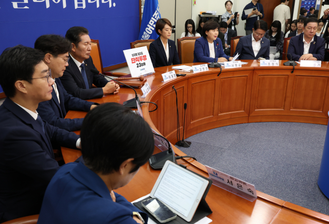 이재명 더불어민주당 대표의 체포동의안이 가결된 것과 관련해 비명계 의원들이 위기를 맞았다. 사진은 지난 22일 서울 영등포구 여의도 국회에서 열린 더불어민주당 최고위원회의가 열리는 모습. /사진=뉴스1